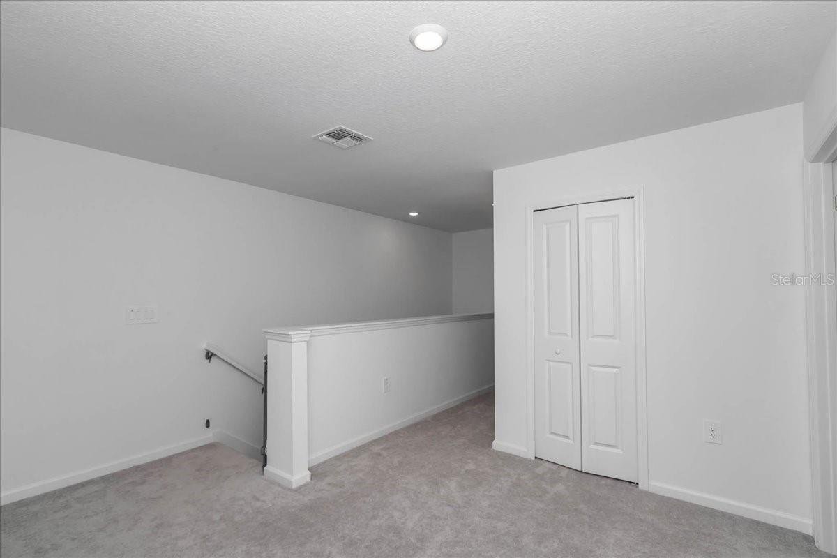 Image 17 of 35 For 4947 81st Loop