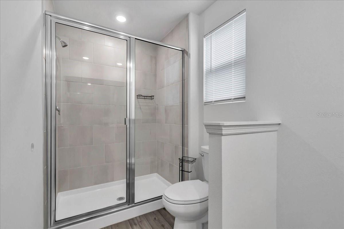 Image 25 of 35 For 4947 81st Loop