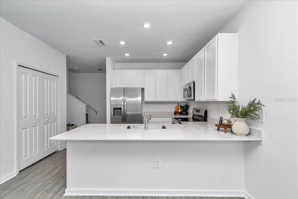 Image 8 of 35 For 4947 81st Loop