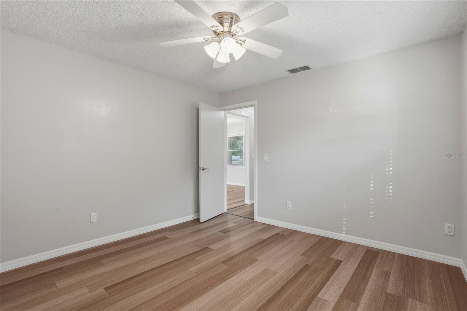 Image 36 of 53 For 12641 Shadow Ridge Boulevard