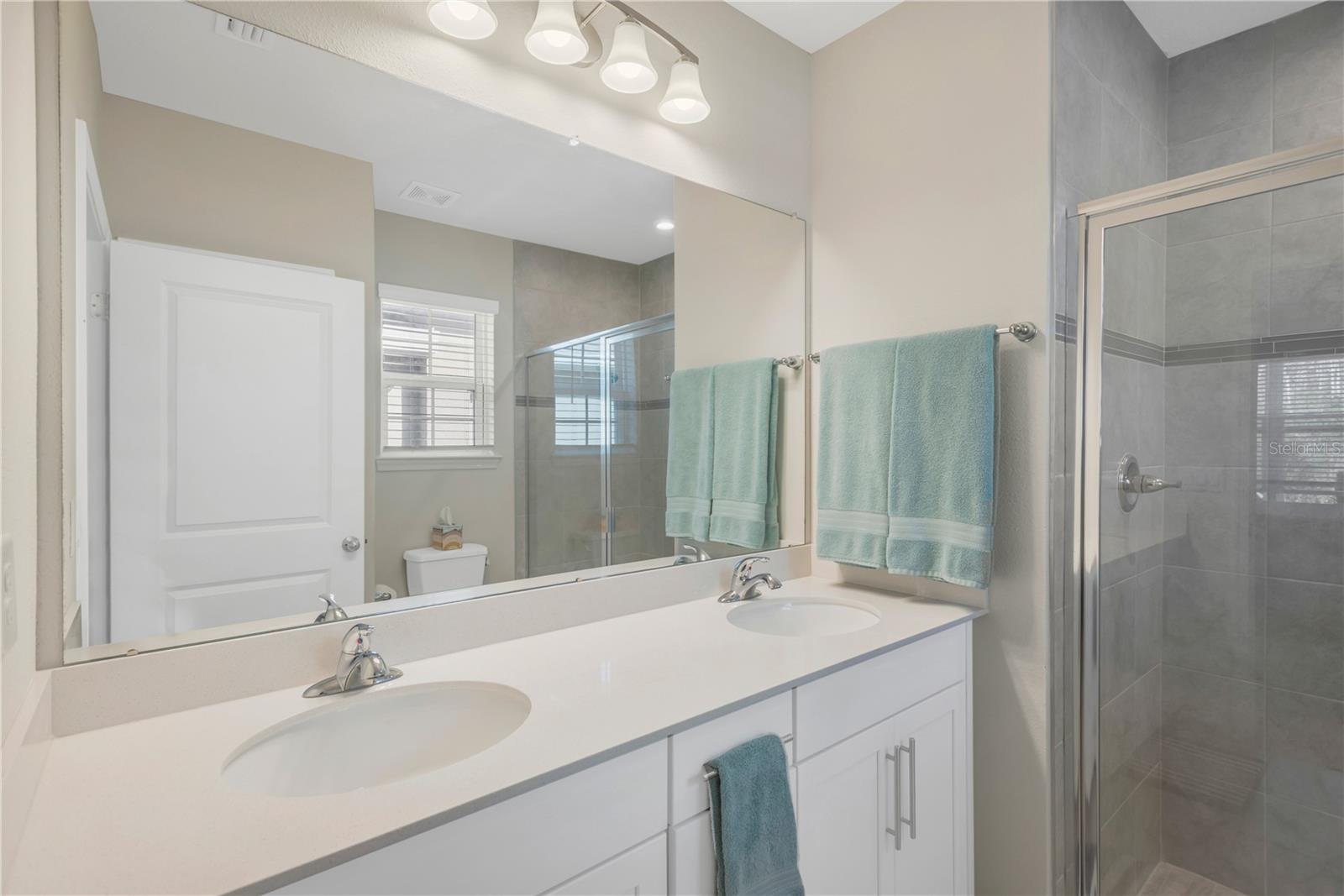 Image 16 of 30 For 18261 Turning Leaf Circle