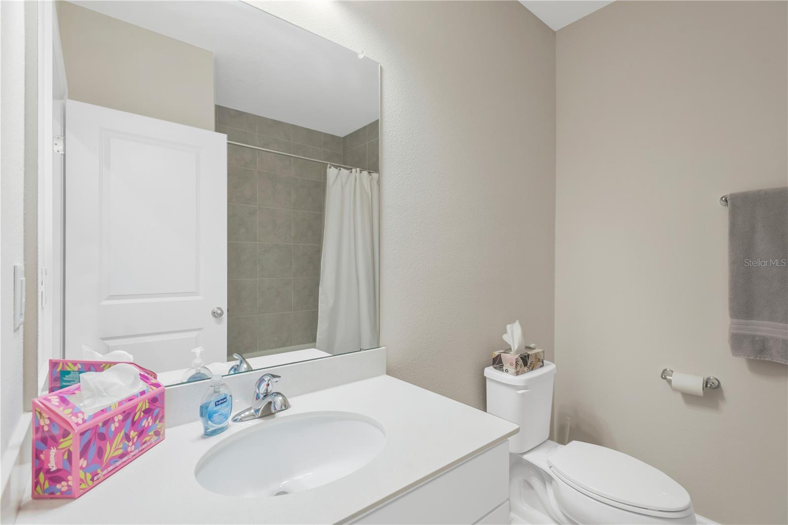 Image 19 of 30 For 18261 Turning Leaf Circle