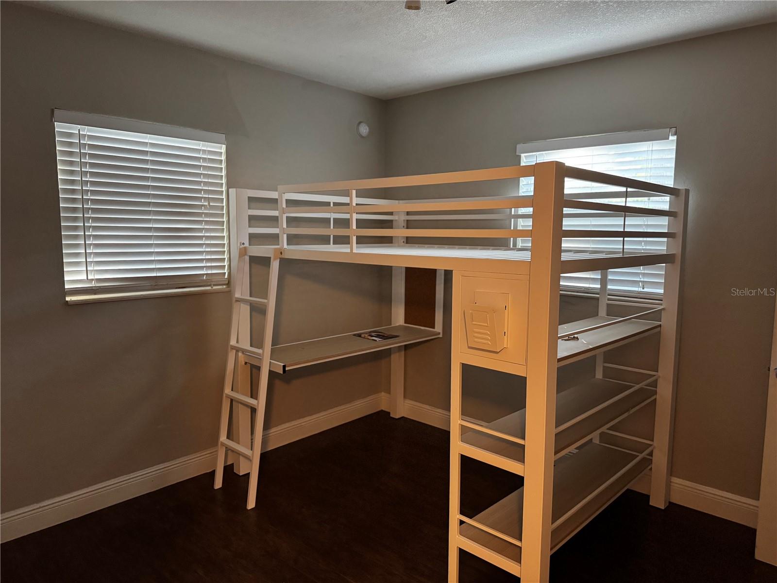 Image 12 of 17 For 3115 Manhattan Avenue