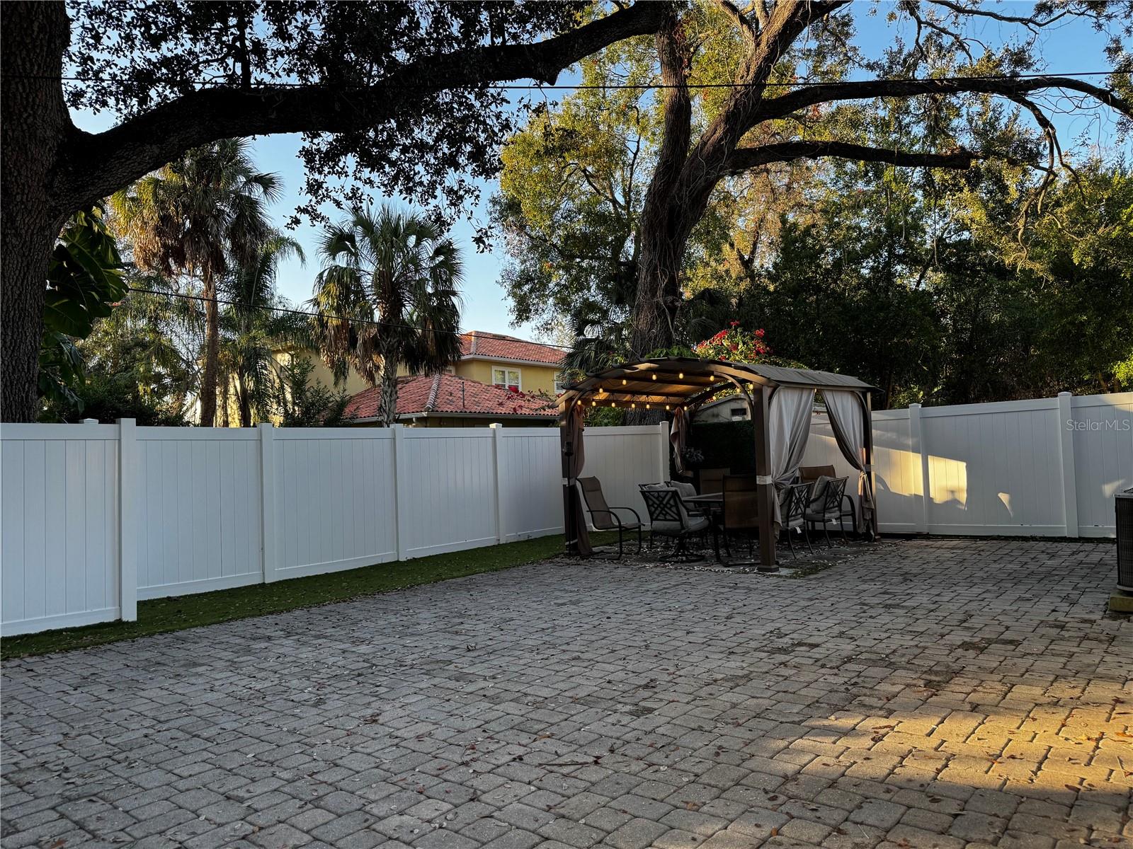 Image 15 of 17 For 3115 Manhattan Avenue