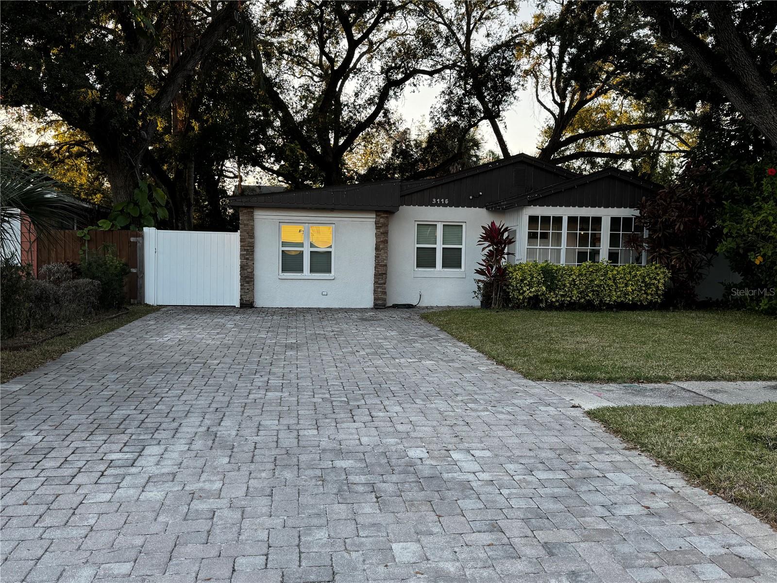 Image 2 of 17 For 3115 Manhattan Avenue