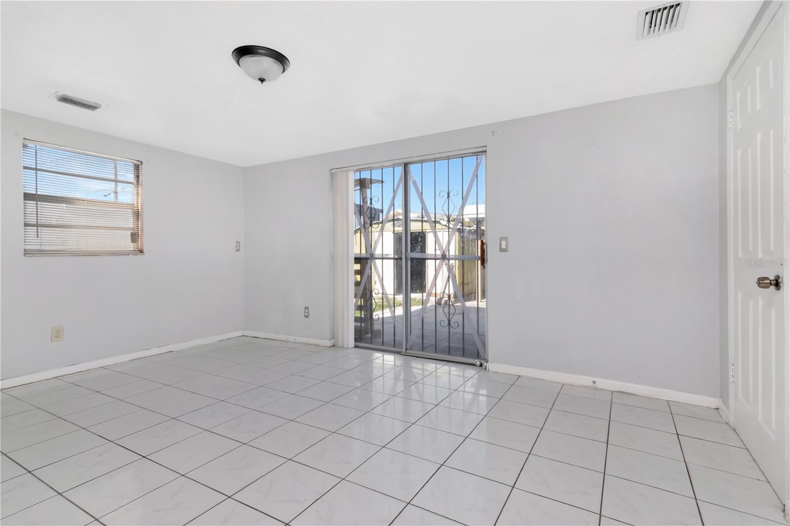 Image 16 of 37 For 6903 Larmon Street