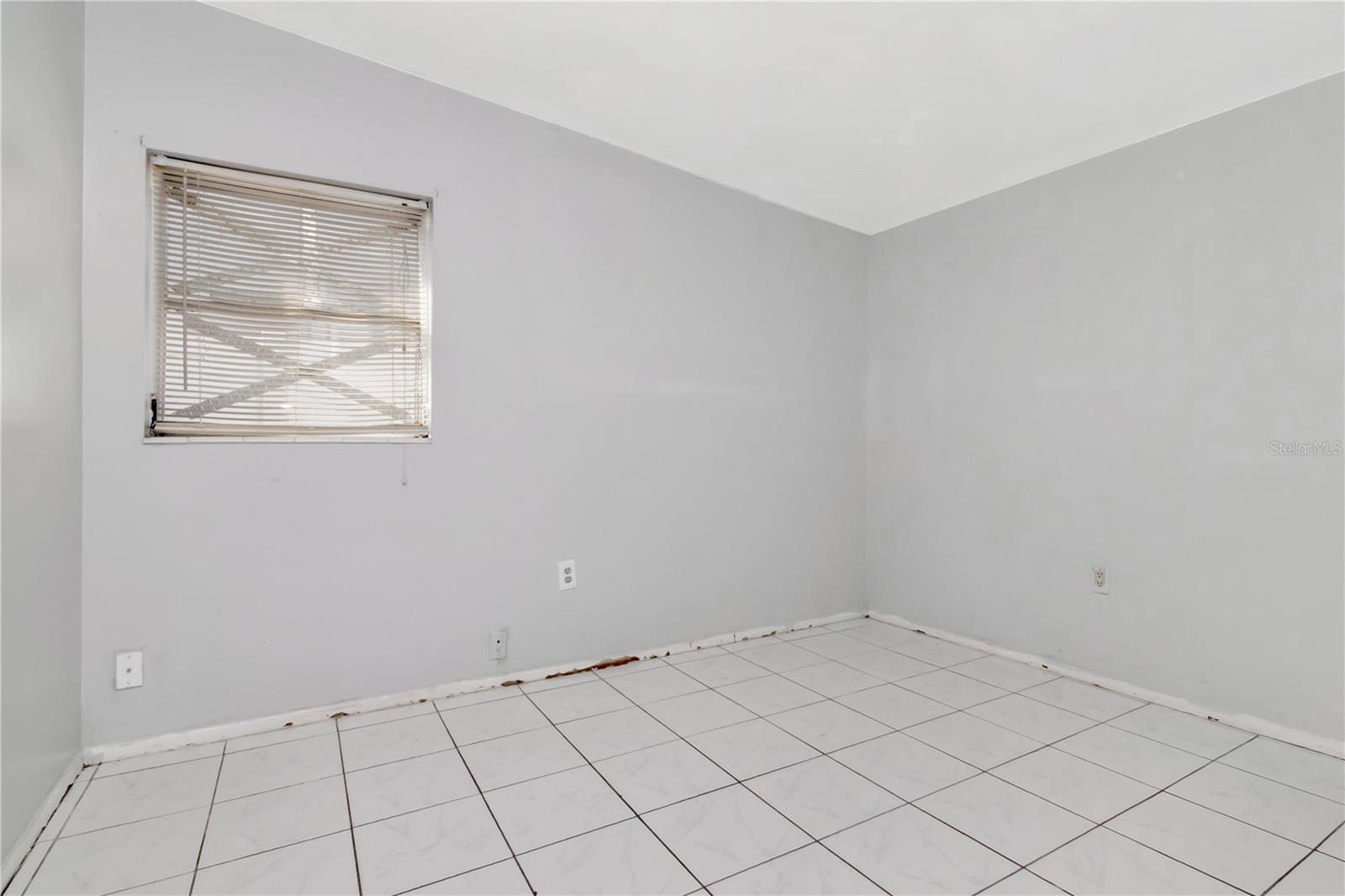 Image 22 of 37 For 6903 Larmon Street