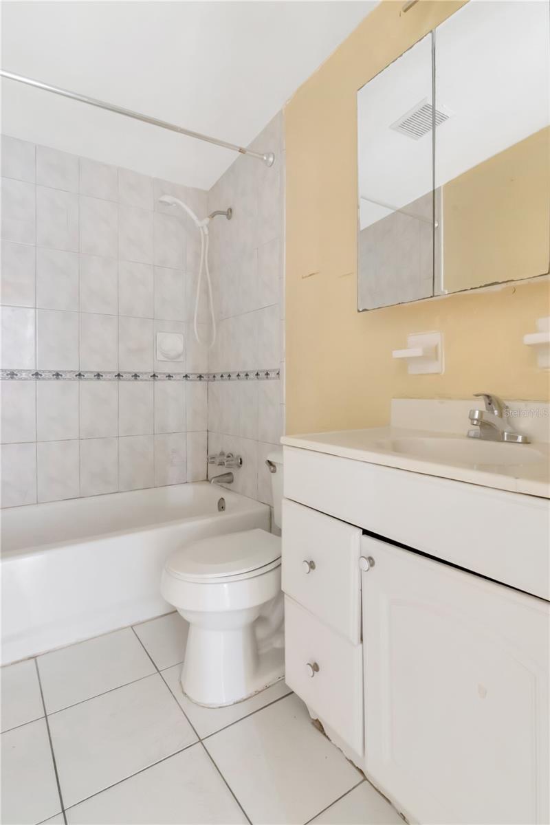 Image 24 of 37 For 6903 Larmon Street