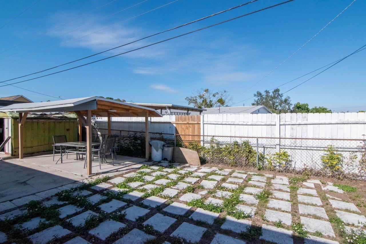 Image 33 of 37 For 6903 Larmon Street