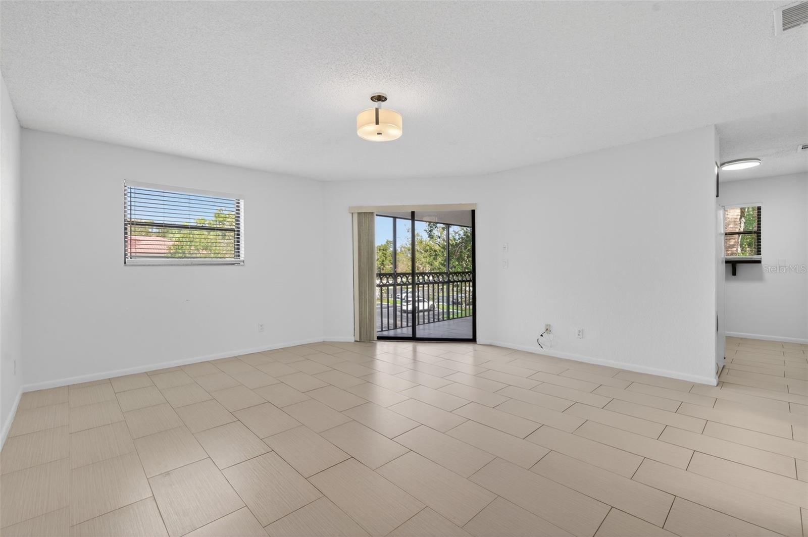 Image 13 of 58 For 484 Santa Cruz Place Ne G