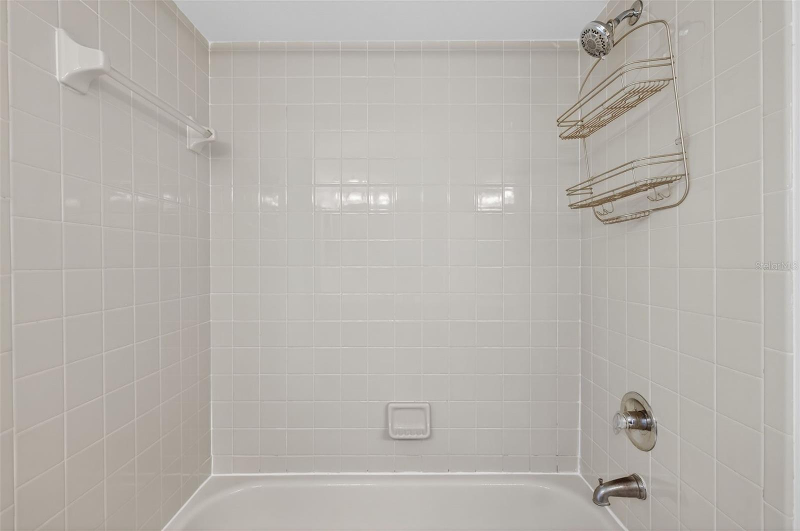 Image 21 of 58 For 484 Santa Cruz Place Ne G