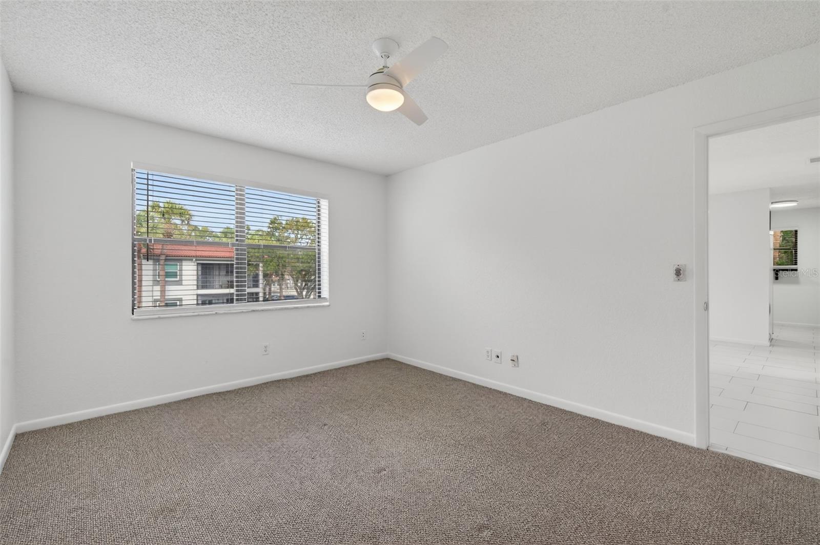 Image 23 of 58 For 484 Santa Cruz Place Ne G