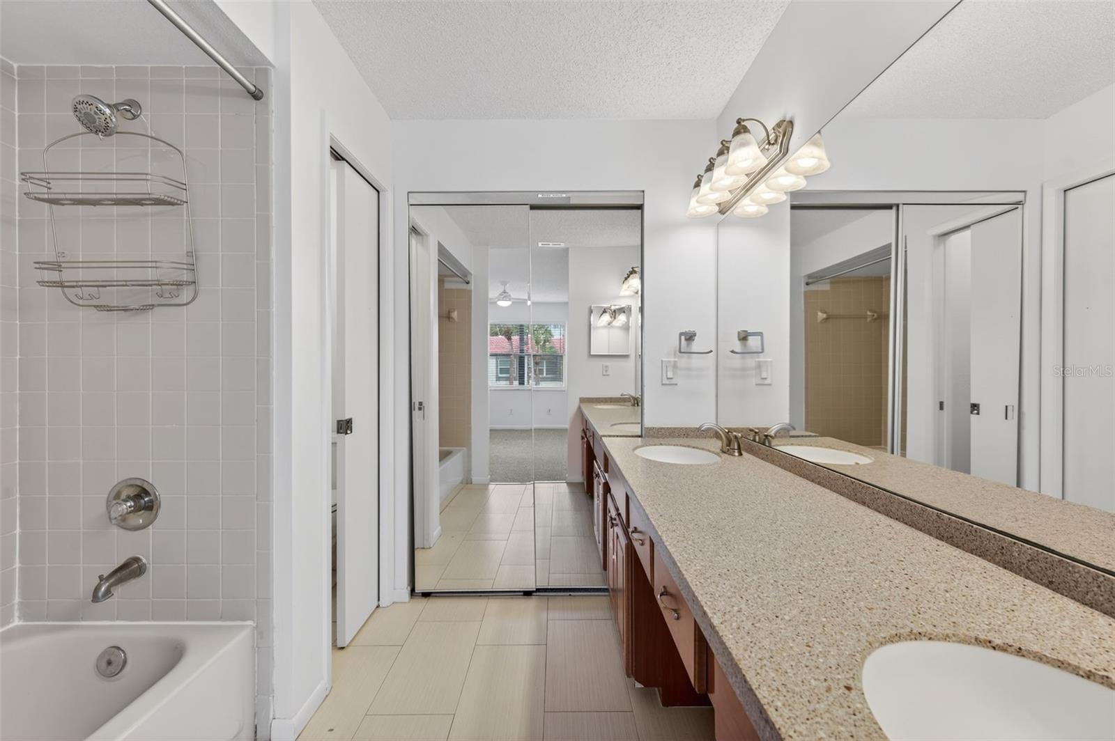 Image 26 of 58 For 484 Santa Cruz Place Ne G