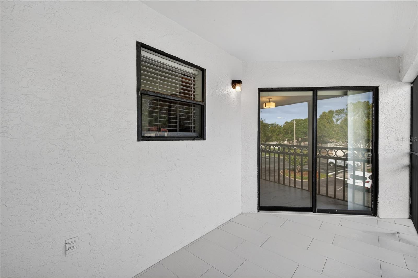 Image 32 of 58 For 484 Santa Cruz Place Ne G