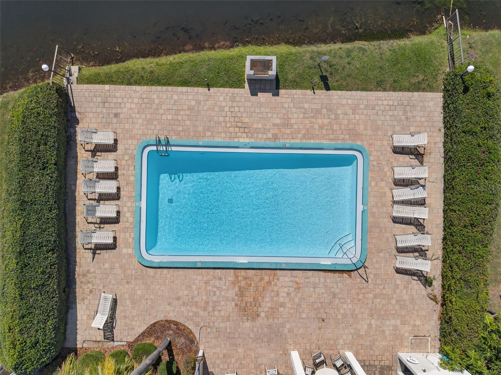 Image 37 of 58 For 484 Santa Cruz Place Ne G