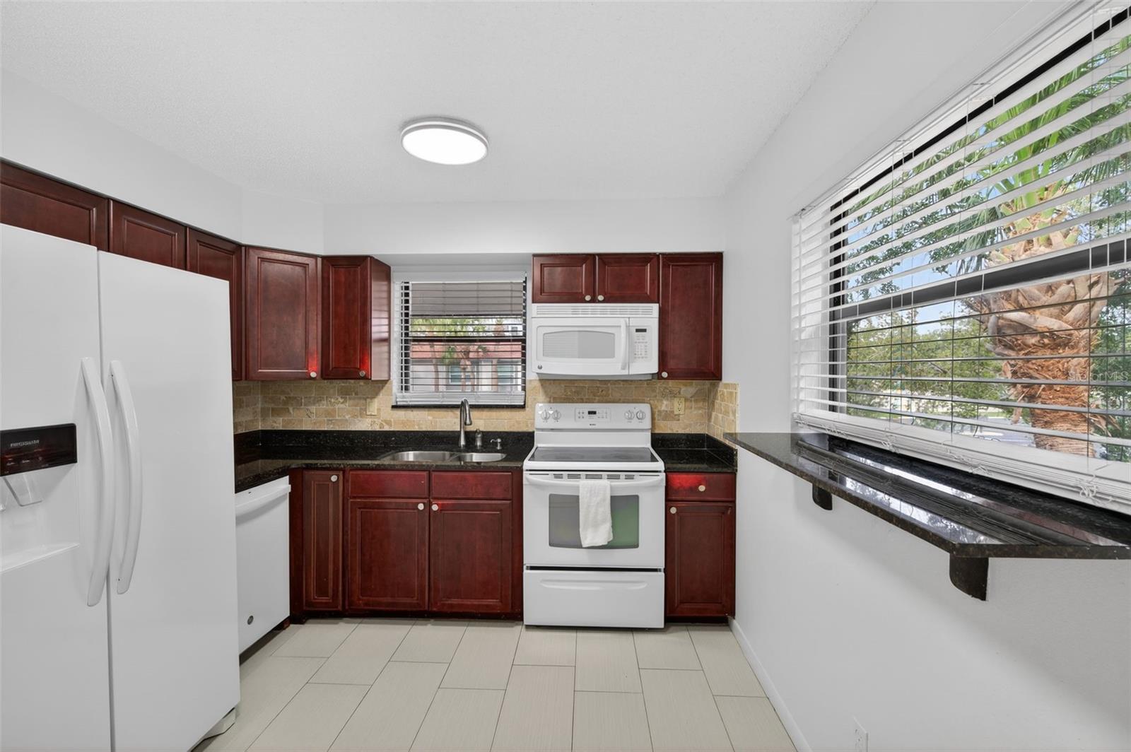 Image 6 of 58 For 484 Santa Cruz Place Ne G