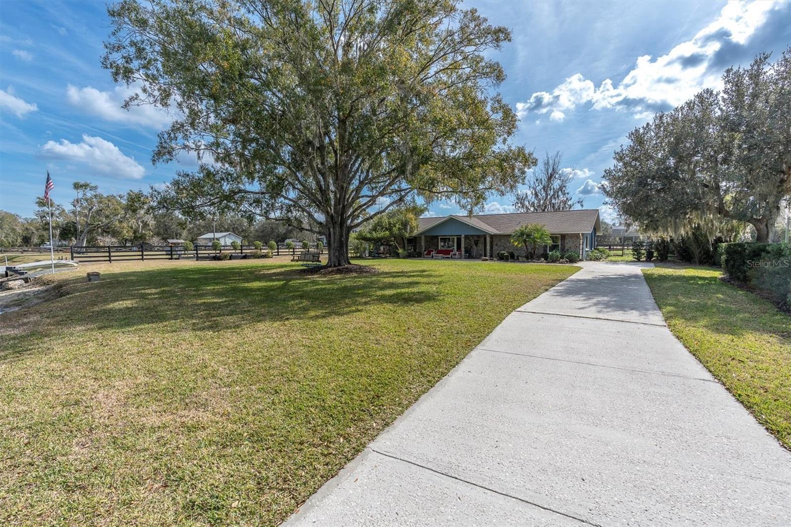 Image 4 of 74 For 7843 Shoupe Road