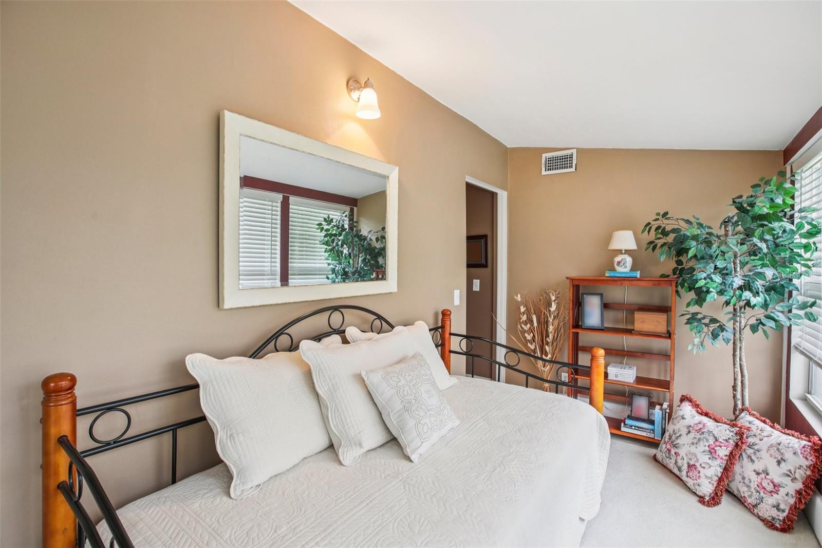 Image 29 of 60 For 501 32nd Avenue N