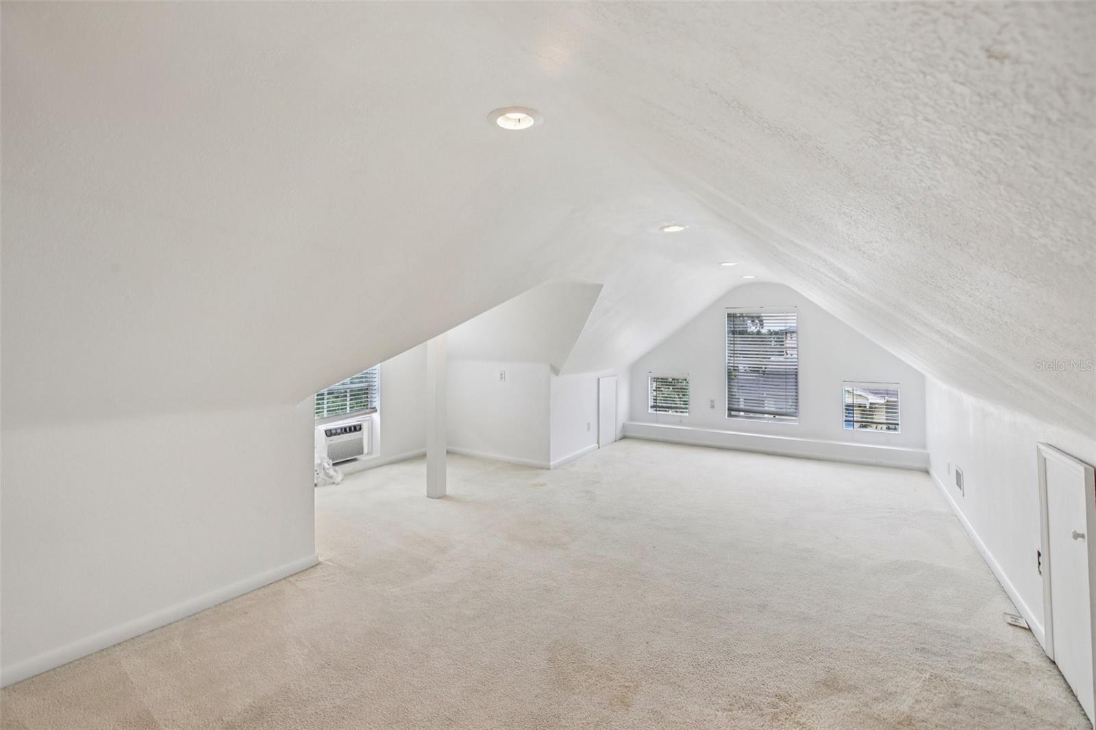 Image 43 of 60 For 501 32nd Avenue N