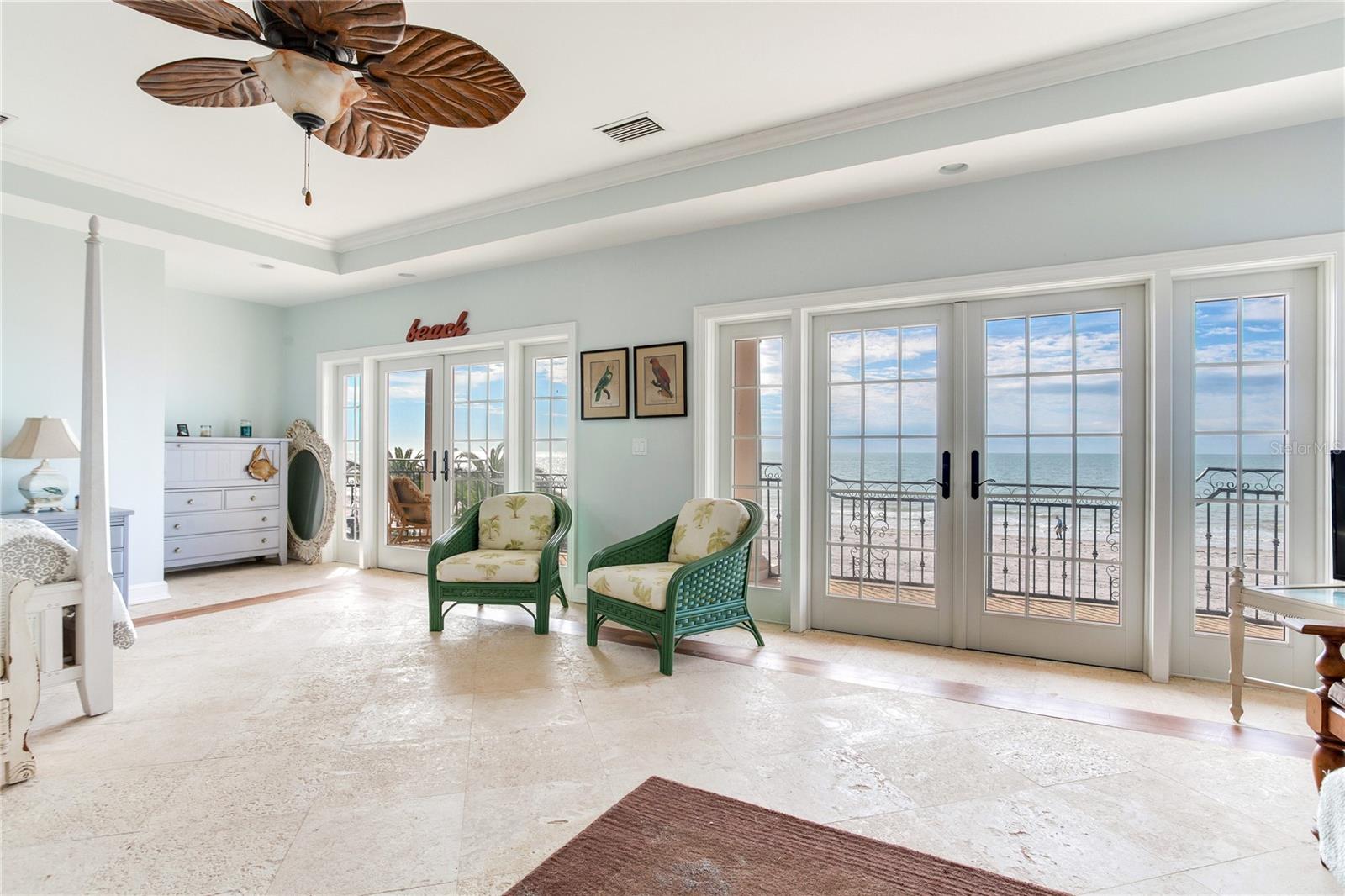 Listing photo id 11 for 16116 Gulf Boulevard