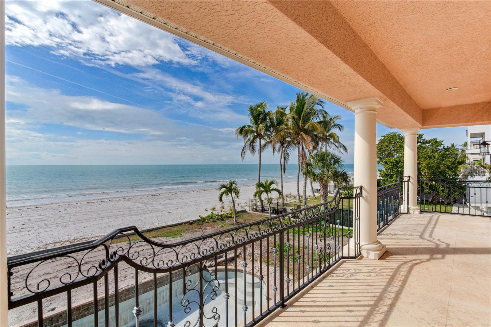 Listing photo id 15 for 16116 Gulf Boulevard
