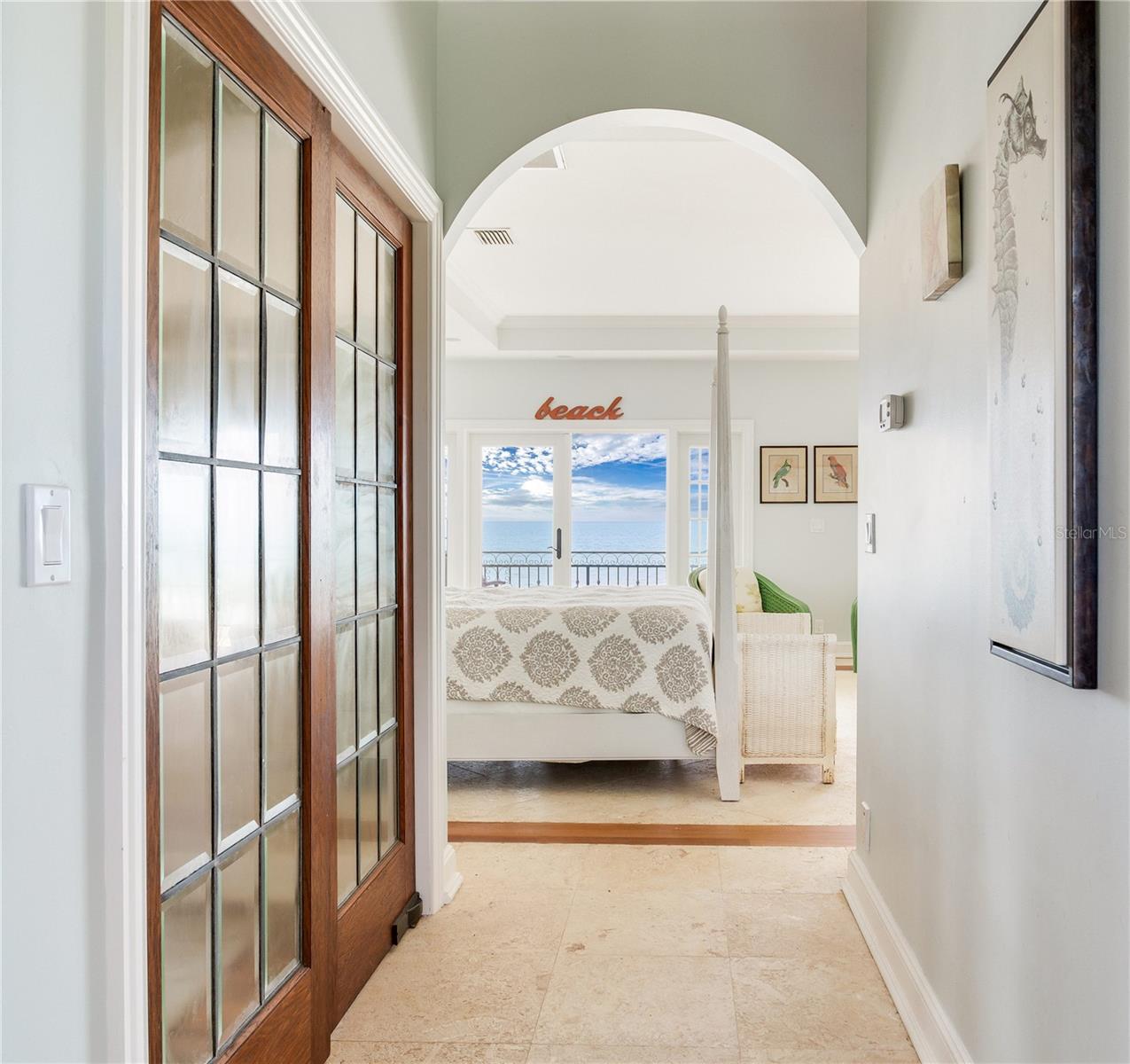 Listing photo id 19 for 16116 Gulf Boulevard