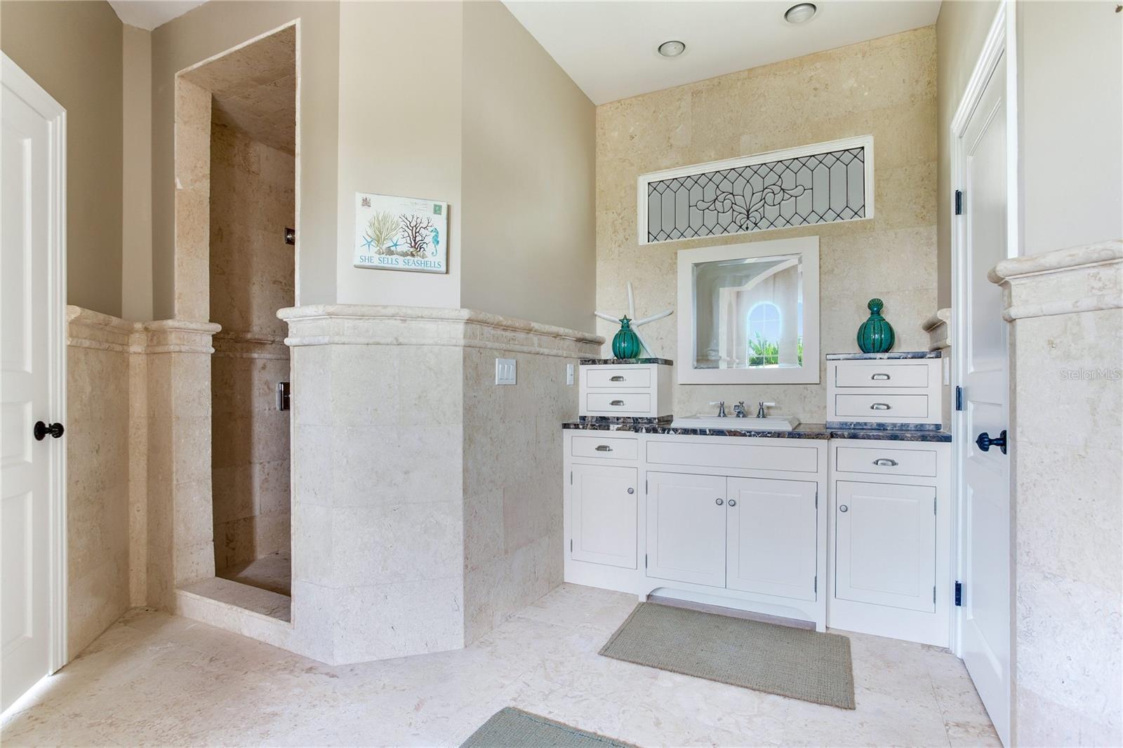 Listing photo id 22 for 16116 Gulf Boulevard