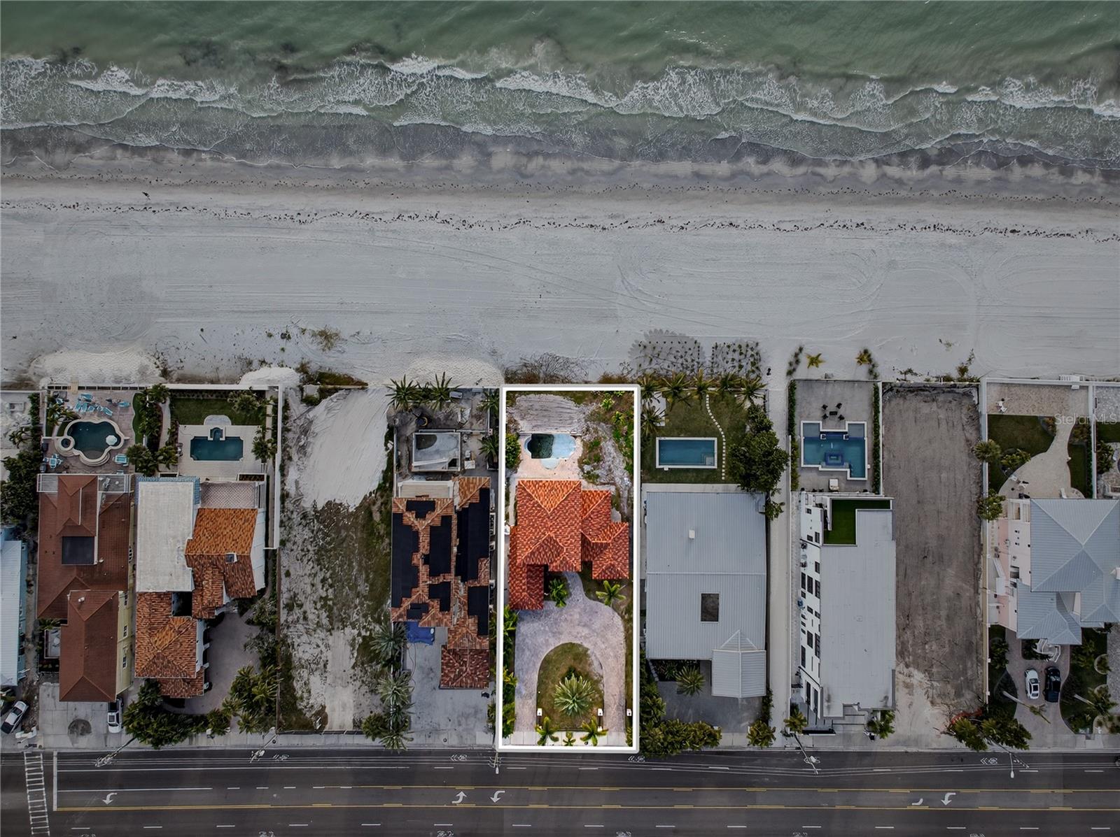 Listing photo id 1 for 16116 Gulf Boulevard