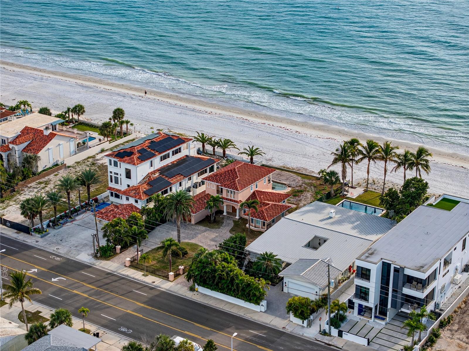 Listing photo id 35 for 16116 Gulf Boulevard