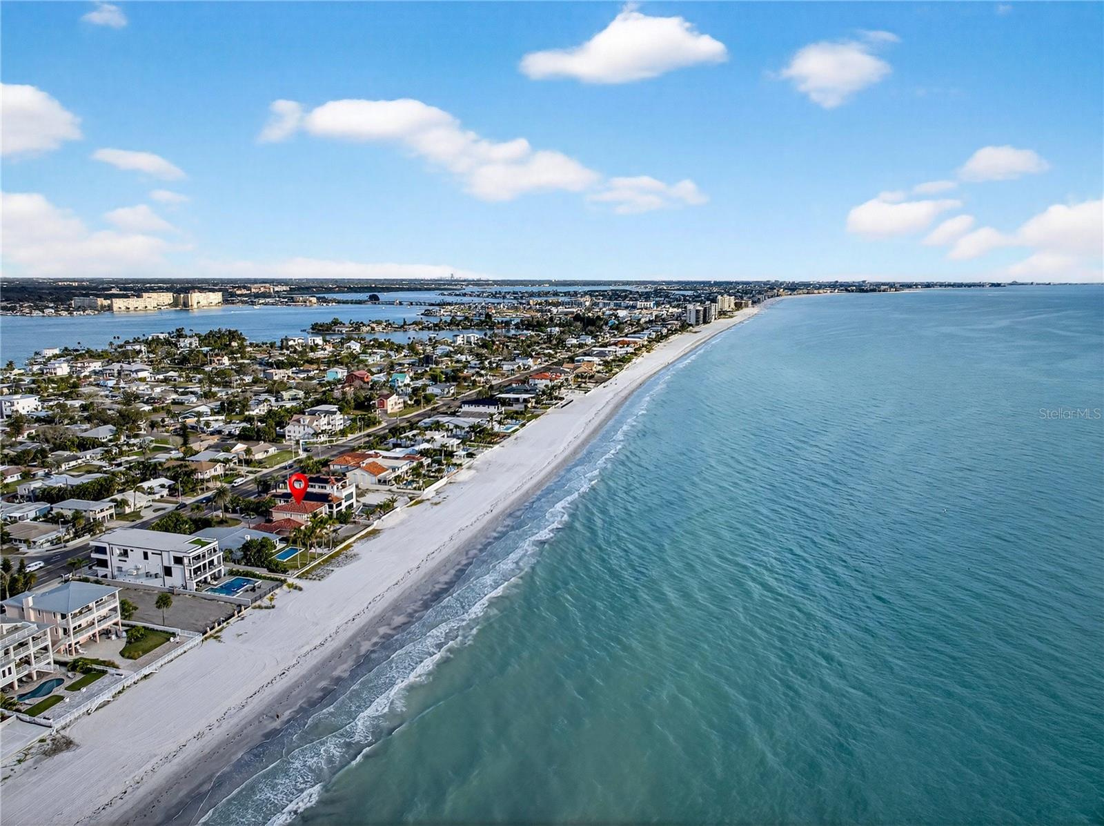 Listing photo id 40 for 16116 Gulf Boulevard