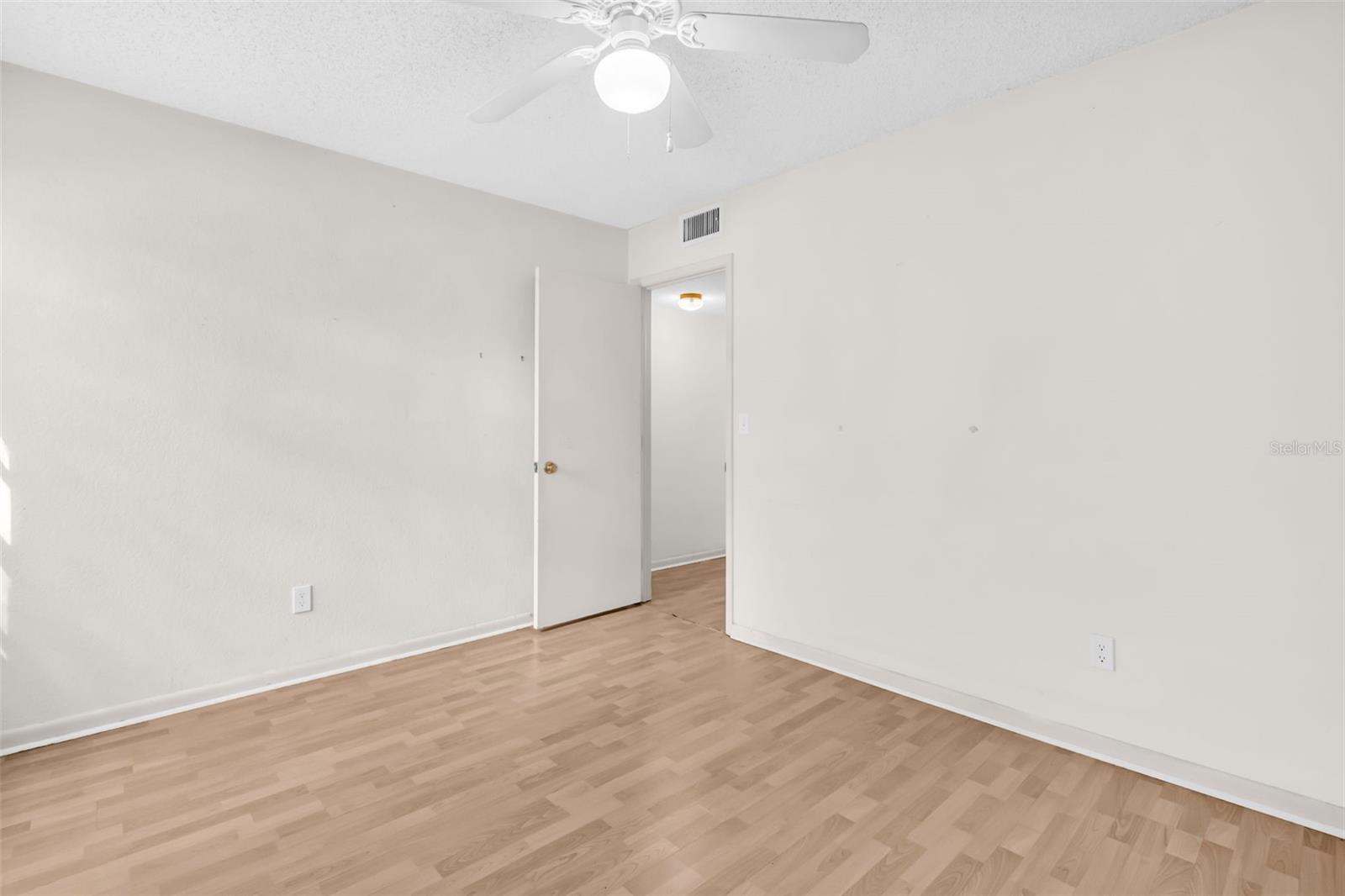 Image 23 of 35 For 2626 Cedar View Court