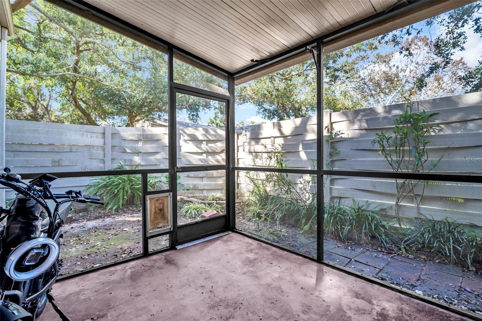 Image 25 of 35 For 2626 Cedar View Court