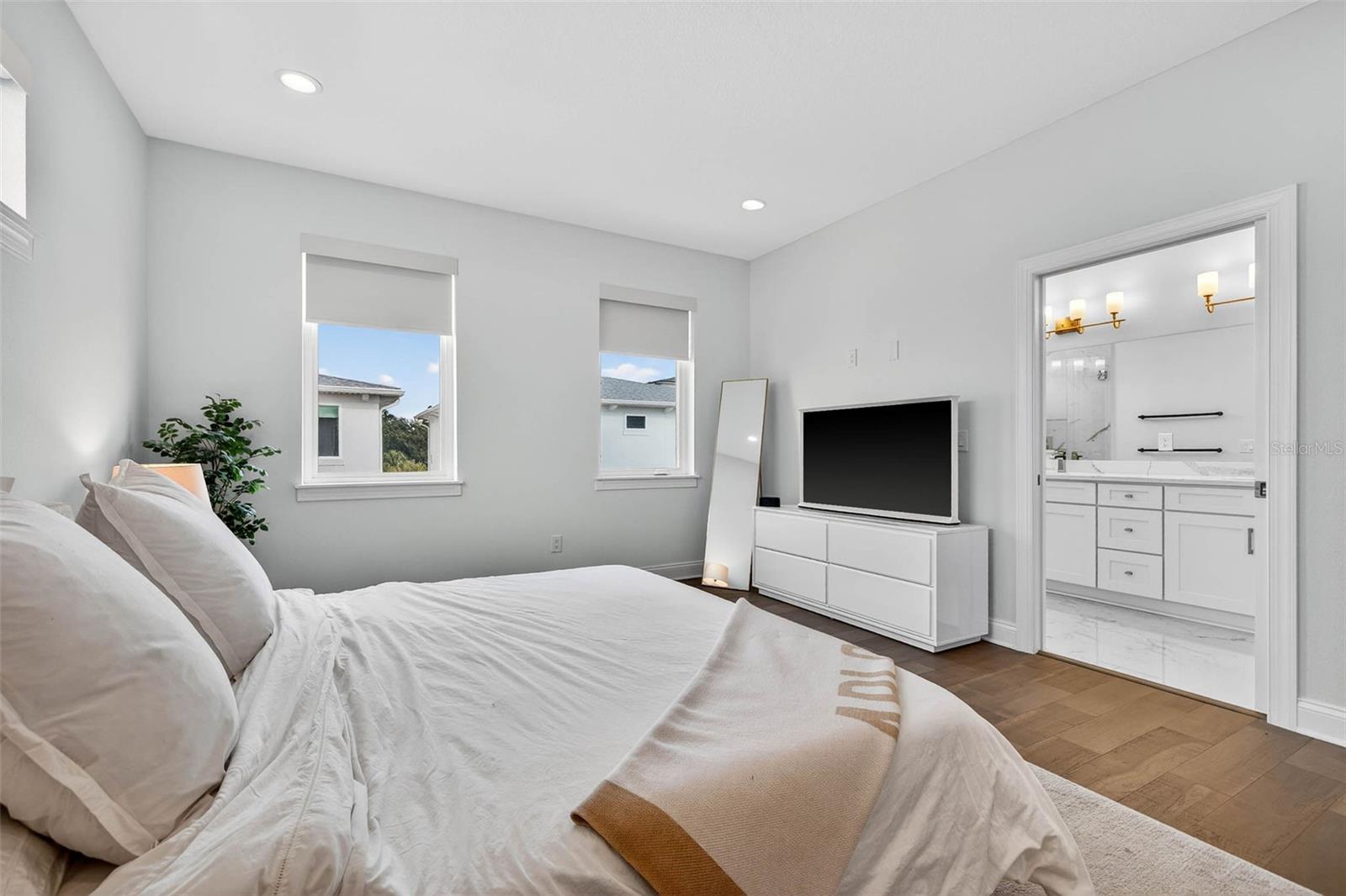 Image 24 of 40 For 4742 Legacy Park Drive