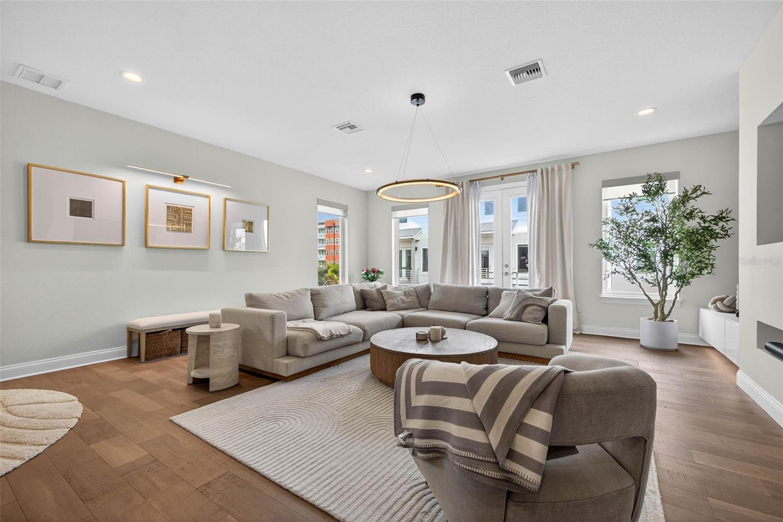 Image 9 of 40 For 4742 Legacy Park Drive