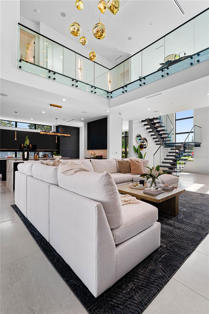 Image 10 of 34 For 2519 Riverside Drive