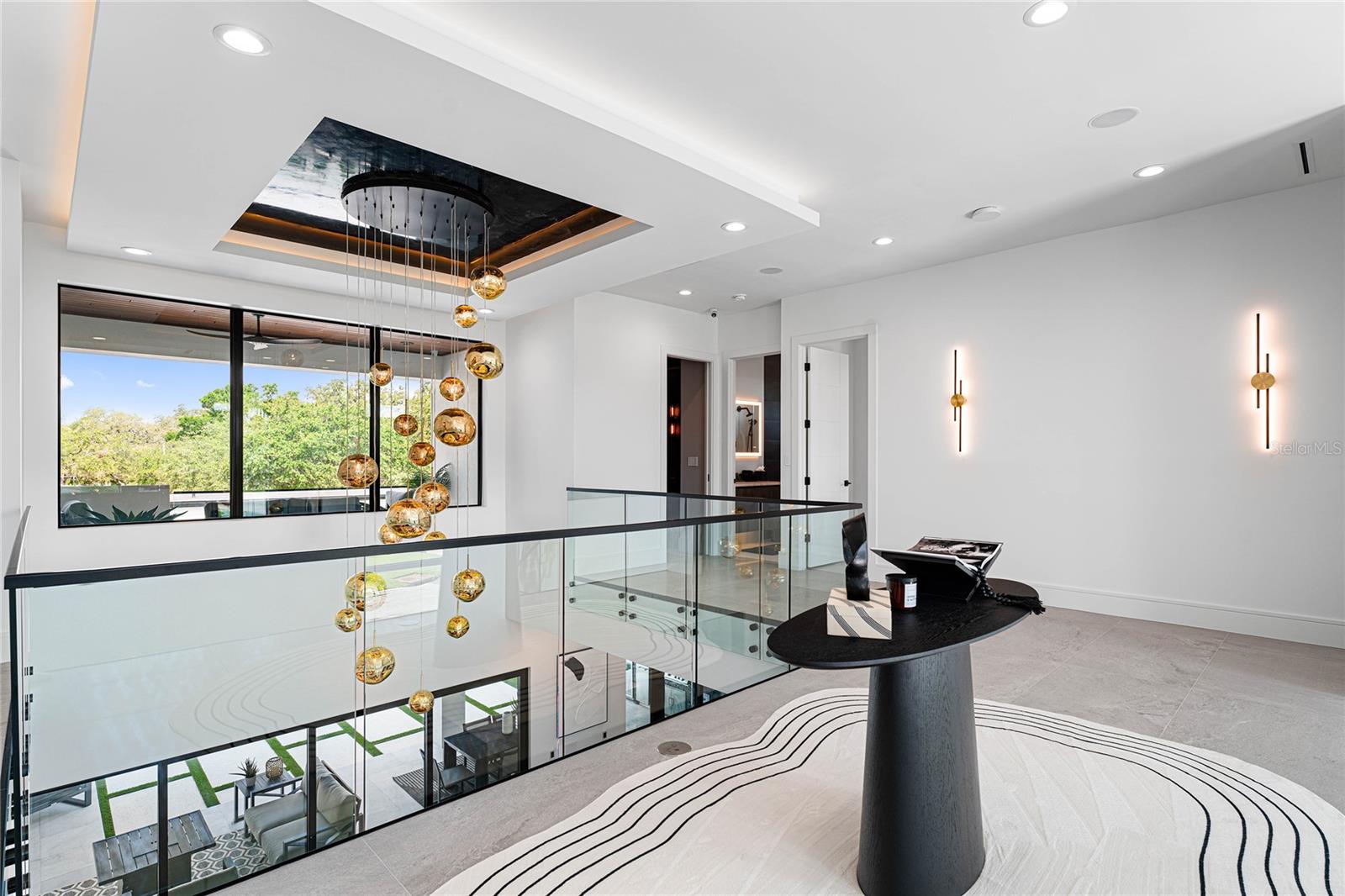 Image 23 of 34 For 2519 Riverside Drive