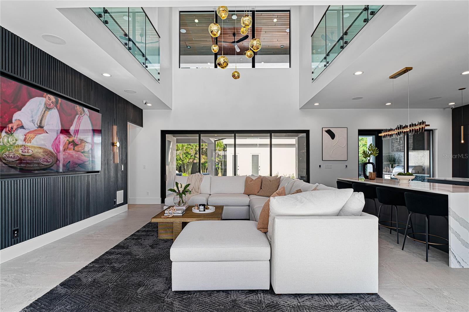 Image 8 of 34 For 2519 Riverside Drive