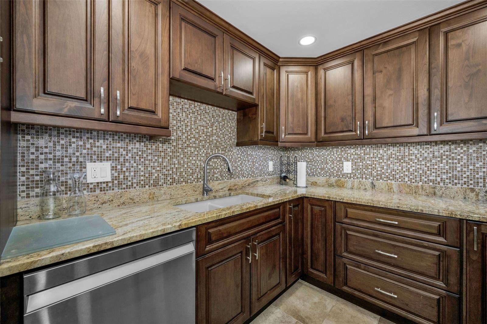 Image 13 of 70 For 2700 Bayshore Boulevard 11-209