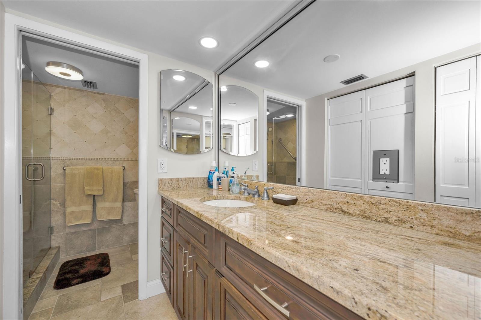 Image 31 of 70 For 2700 Bayshore Boulevard 11-209