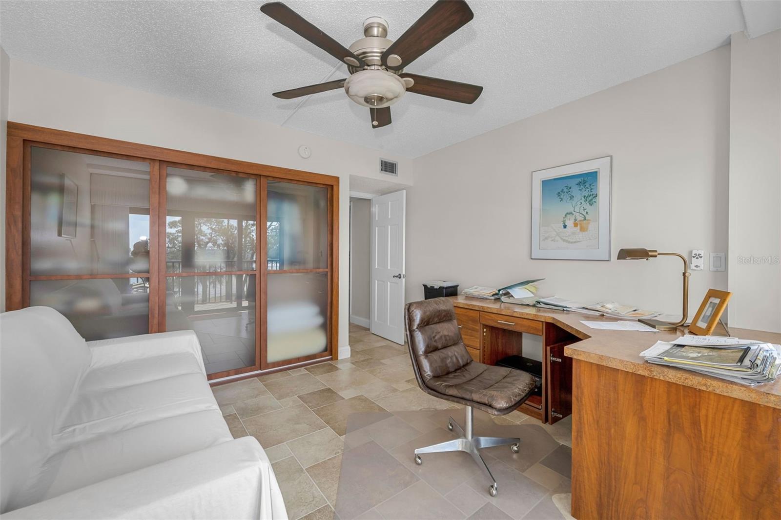 Image 34 of 70 For 2700 Bayshore Boulevard 11-209