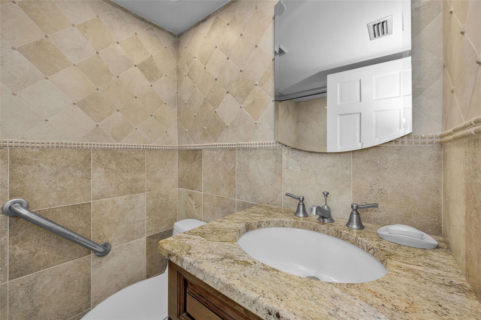 Image 35 of 70 For 2700 Bayshore Boulevard 11-209