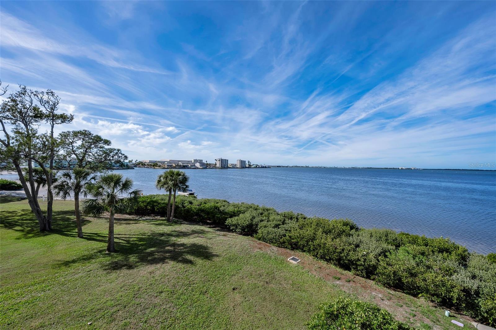 Image 6 of 70 For 2700 Bayshore Boulevard 11-209