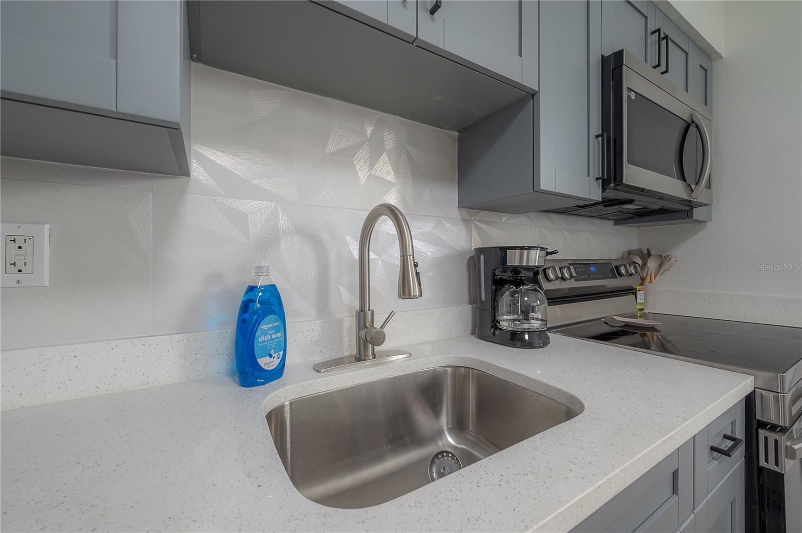 Image 13 of 29 For 6908 Macdill Avenue A