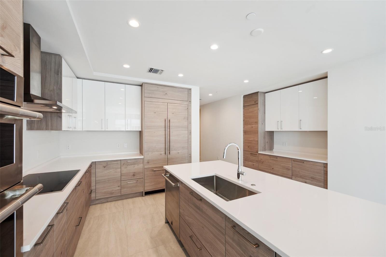 Image 11 of 63 For 301 1st Street S 1207