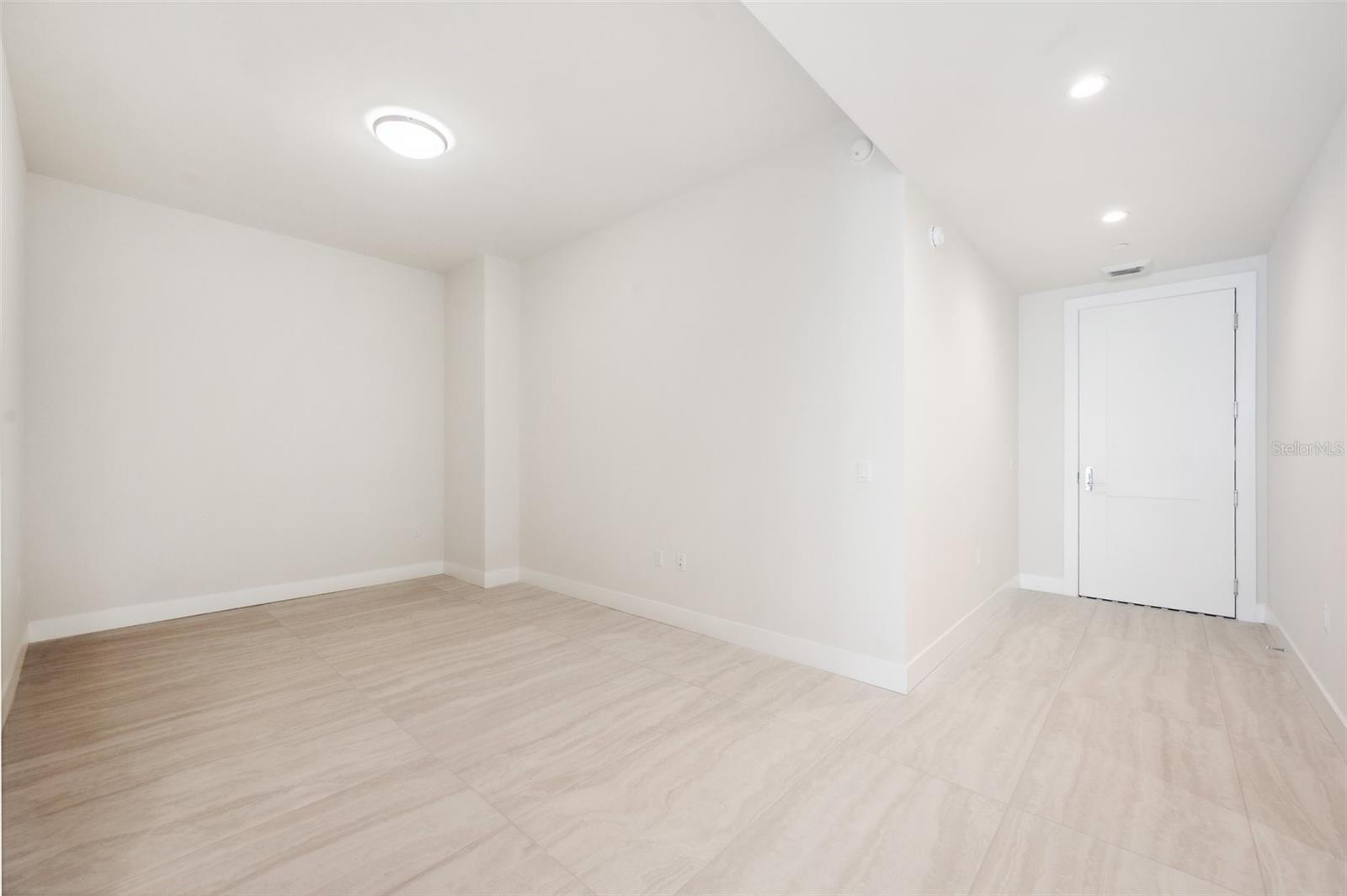 Image 19 of 63 For 301 1st Street S 1207