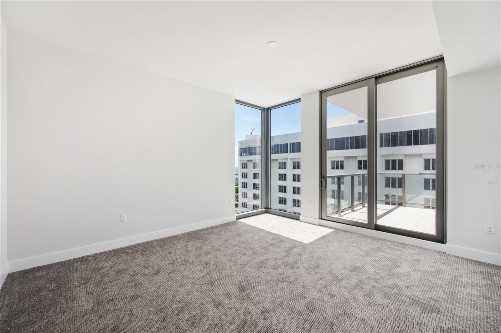 Image 22 of 63 For 301 1st Street S 1207