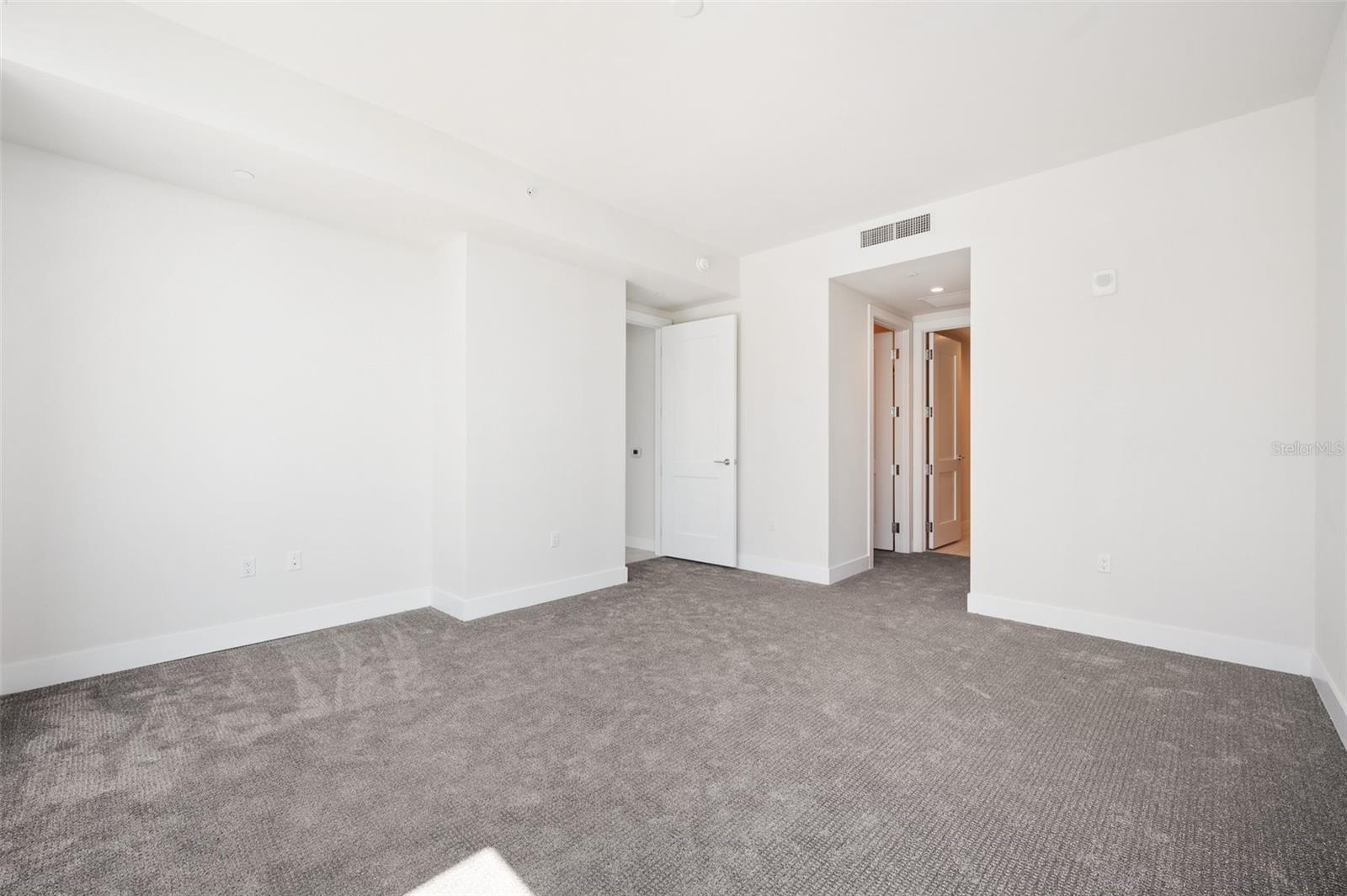 Image 29 of 63 For 301 1st Street S 1207