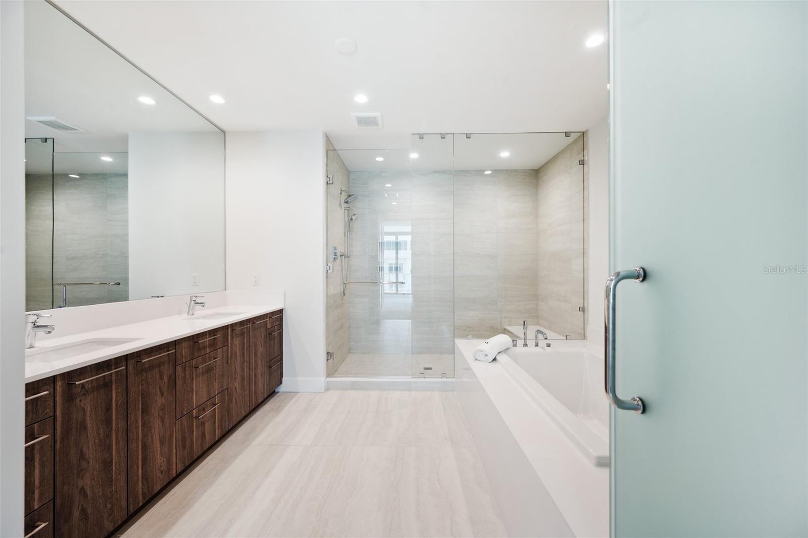 Image 30 of 63 For 301 1st Street S 1207