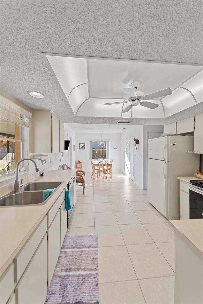 Image 15 of 64 For 9716 Pat Street