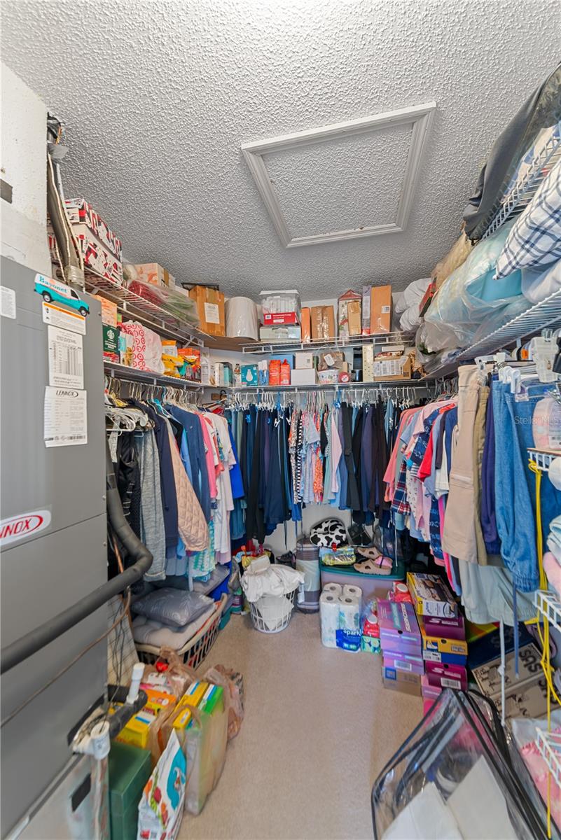 Image 22 of 64 For 9716 Pat Street